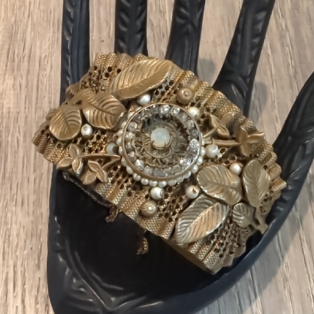 Vintage Victorian Brass Mesh Filigree Cuff